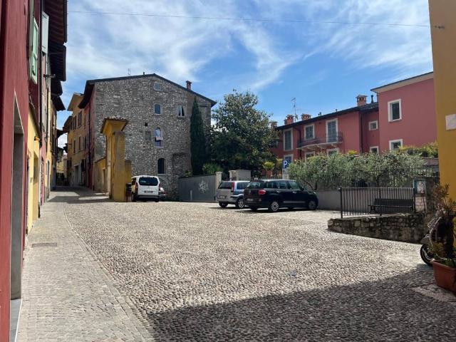 Casa indipendente in vendita a Toscolano Maderno BS