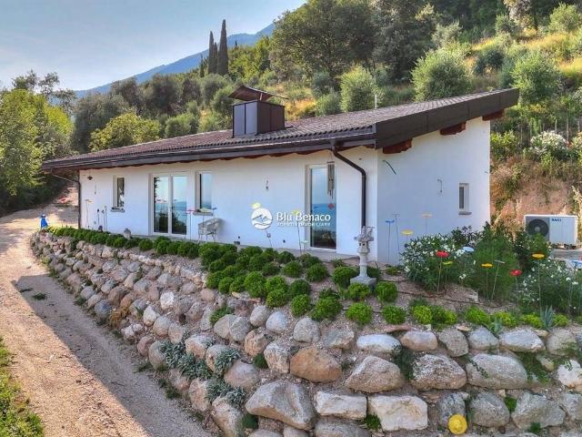 Casa indipendente in vendita a Toscolano Maderno BS
