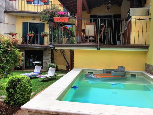Casa indipendente in vendita a Toscolano Maderno BS