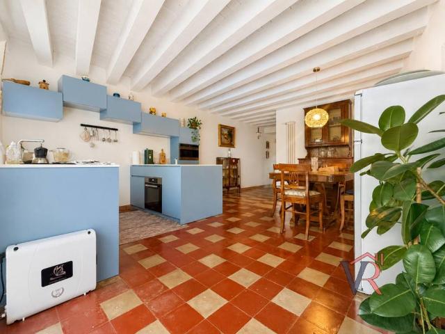 Casa indipendente in vendita a Toscolano Maderno BS