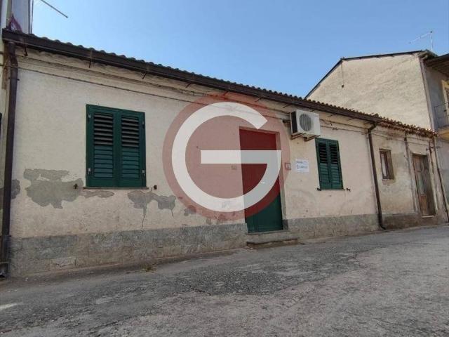 Casa indipendente in vendita a Taurianova RC