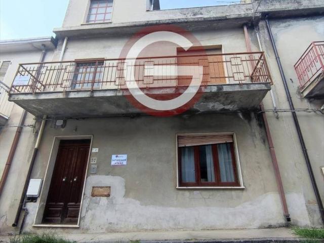 Casa indipendente in vendita a Taurianova RC