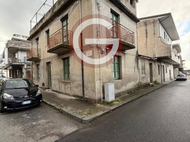 Casa indipendente in vendita a Taurianova RC