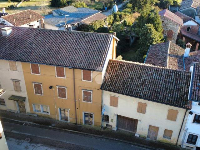 Casa indipendente in vendita a Tavagnacco UD