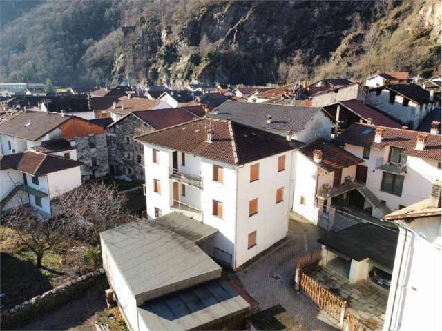 Casa indipendente in vendita a Tavagnasco TO