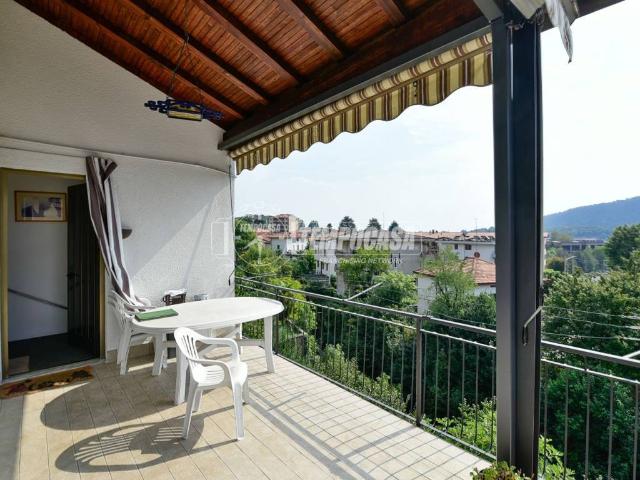 Casa indipendente in vendita a Tavernerio CO
