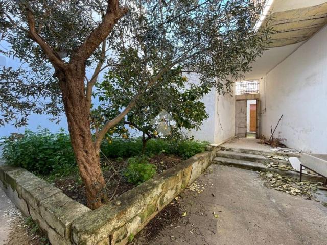 Casa indipendente in vendita a Taviano LE