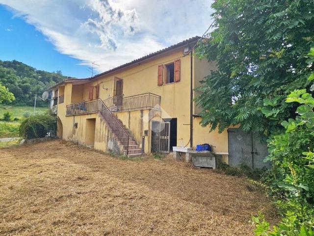 Casa indipendente in vendita a Tavoleto PU