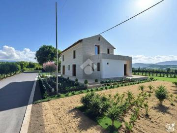 Casa indipendente in vendita a Tavoleto PU