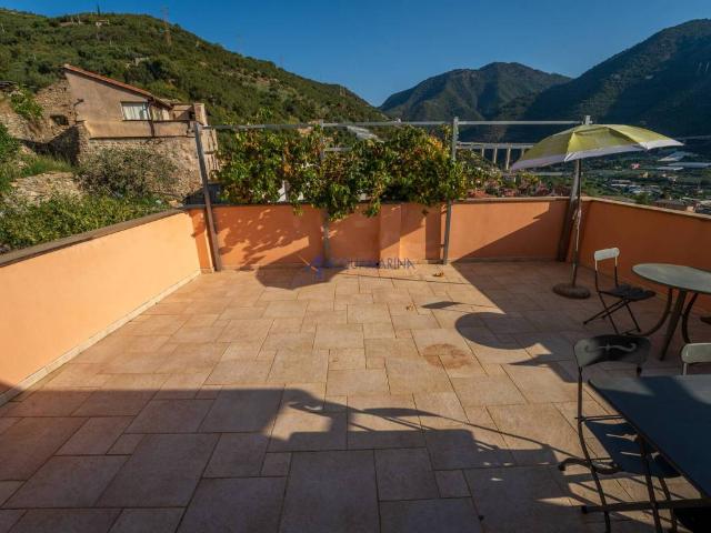 Casa indipendente in vendita a Taggia IM