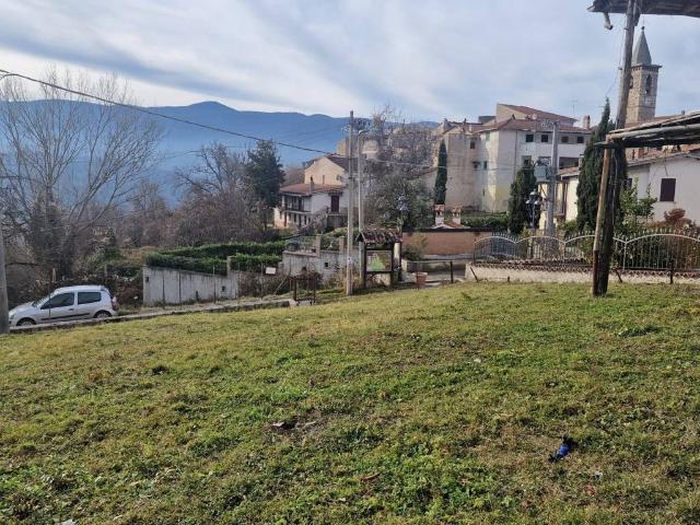 Casa indipendente in vendita a Tagliacozzo AQ