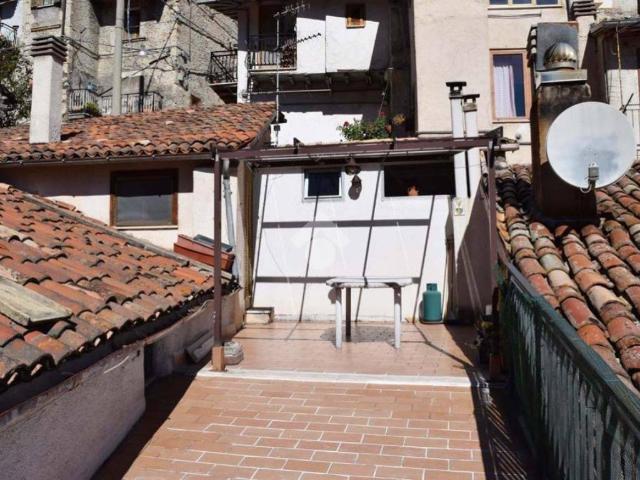 Casa indipendente in vendita a Tagliacozzo AQ