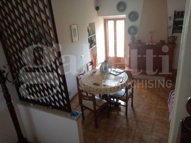 Casa indipendente in vendita a Tagliacozzo AQ