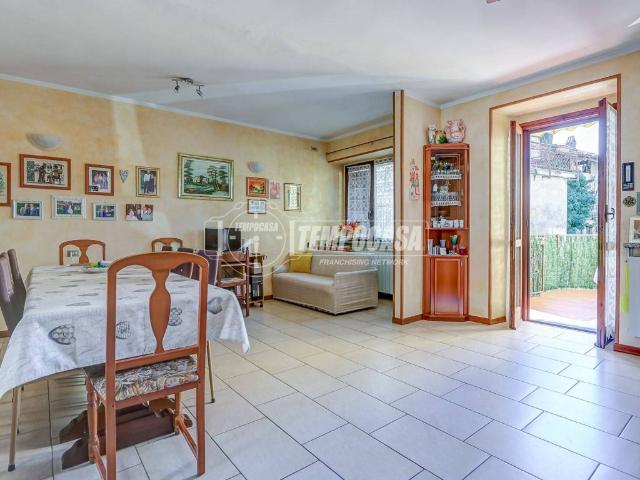 Casa indipendente in vendita a Taino VA
