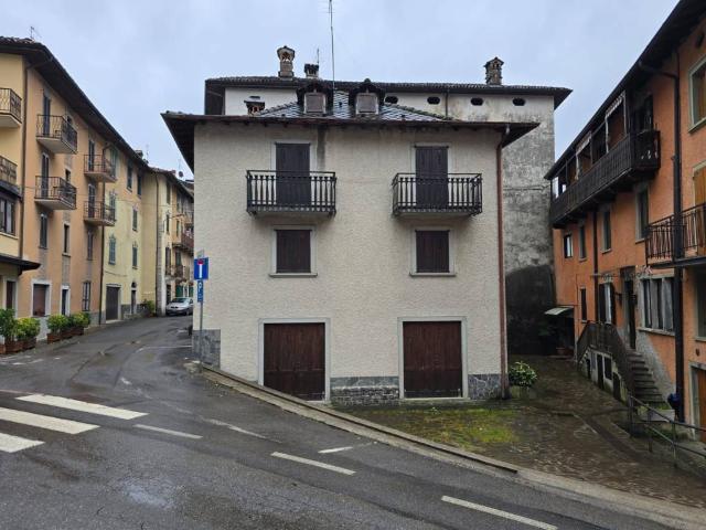 Casa indipendente in vendita a Taleggio BG