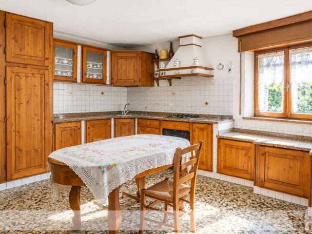 Casa indipendente in vendita a Tambre BL