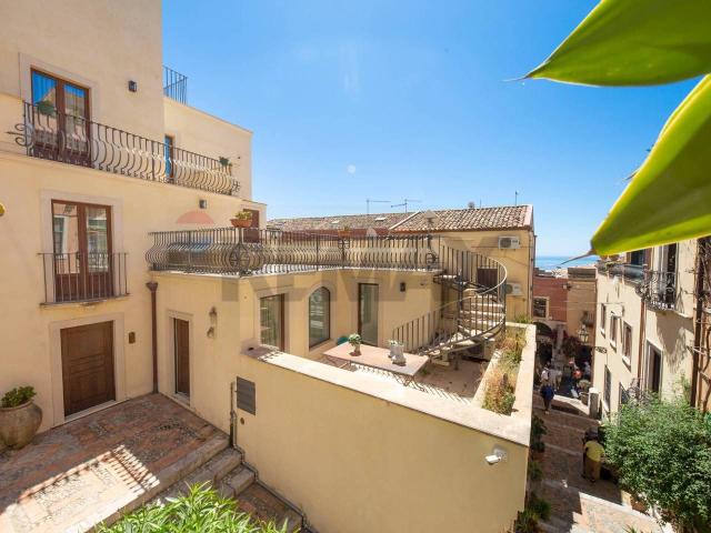 Casa indipendente in vendita a Taormina