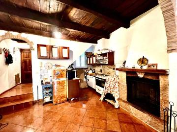 Casa indipendente in vendita a Tarano RI