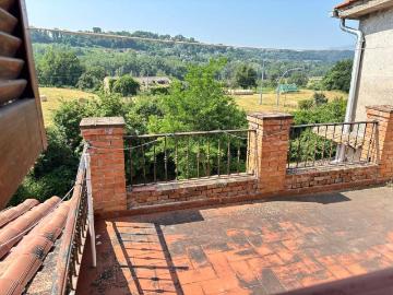 Casa indipendente in vendita a Tarano RI