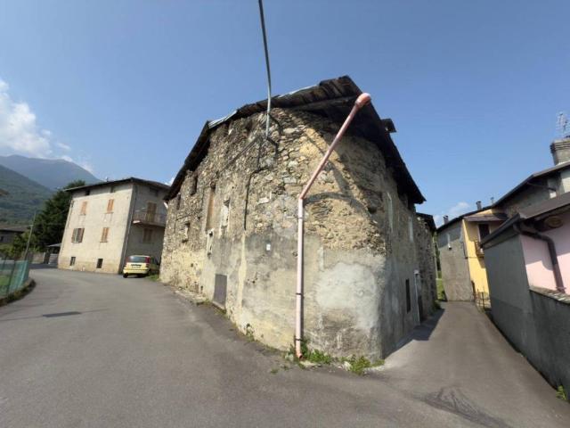 Casa indipendente in vendita a Teglio SO