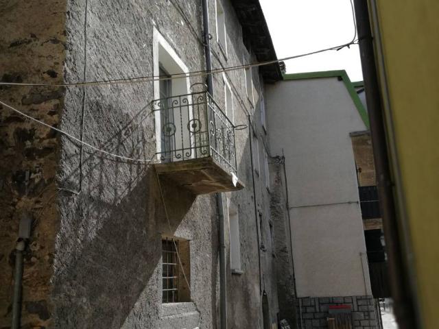 Casa indipendente in vendita a Temù BS