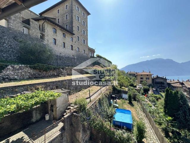 Casa indipendente in vendita a Tenno TN