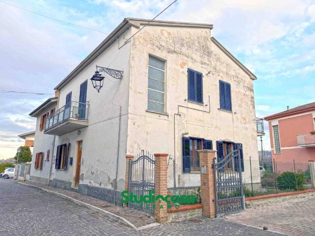 Casa indipendente in vendita a Teramo TE