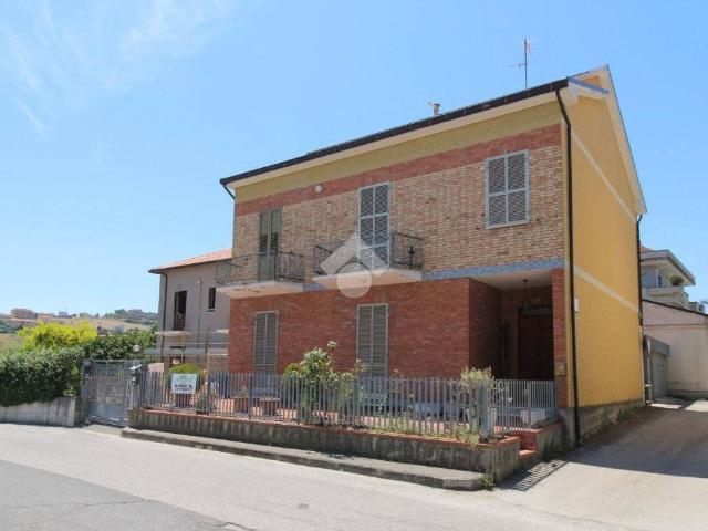 Casa indipendente in vendita a Teramo TE