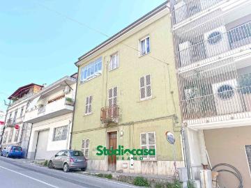 Casa indipendente in vendita a Teramo TE