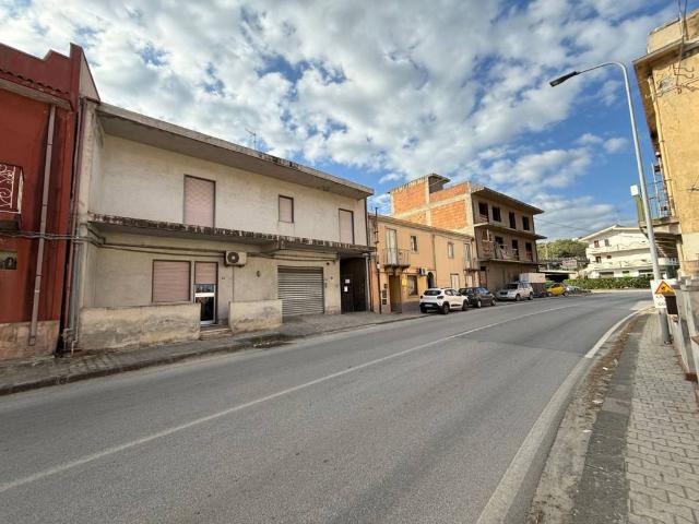 Casa indipendente in vendita a Terme Vigliatore ME