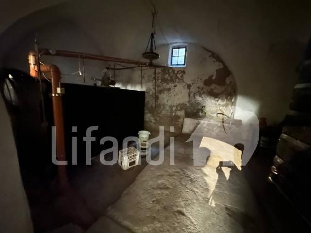 Casa indipendente in vendita a Termeno sulla Strada del Vino BZ