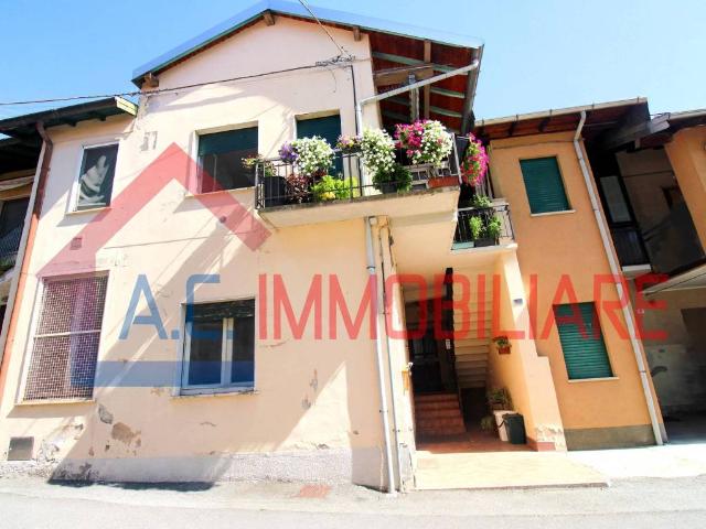 Casa indipendente in vendita a Ternate VA