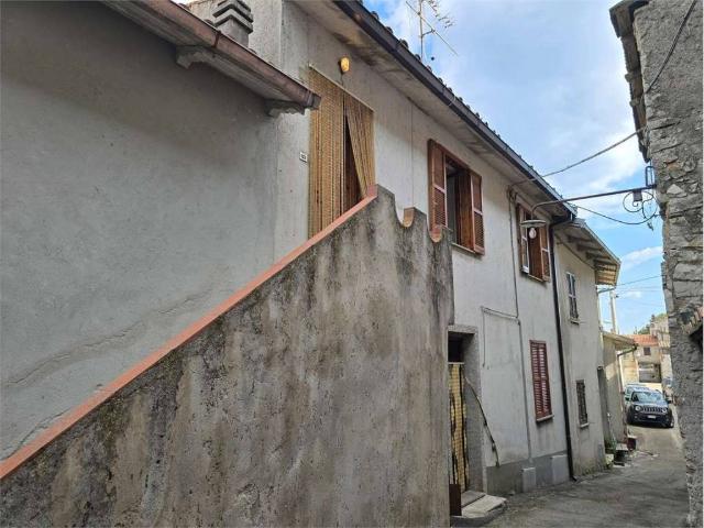 Casa indipendente in vendita a Terni TR