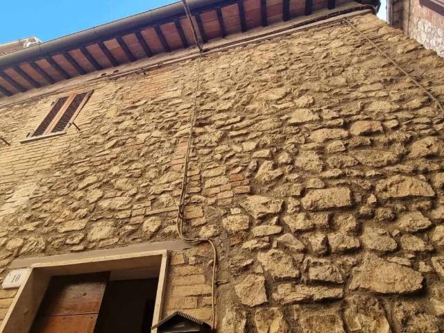 Casa indipendente in vendita a Terni TR