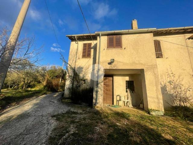 Casa indipendente in vendita a Terni TR