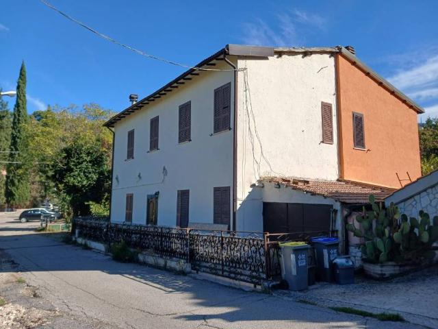 Casa indipendente in vendita a Terni TR
