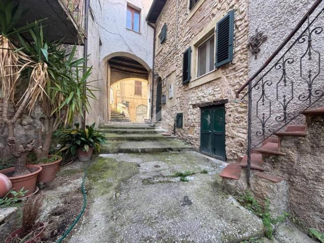 Casa indipendente in vendita a Terni TR