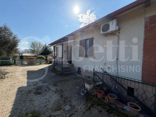 Casa indipendente in vendita a Terni TR
