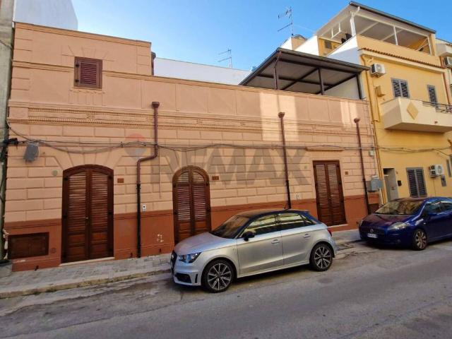 Casa indipendente in vendita a Terrasini PA