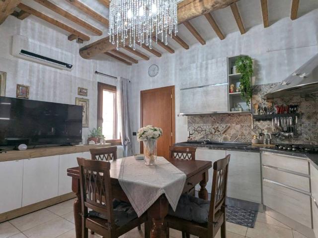 Casa indipendente in vendita a Terre del Reno FE
