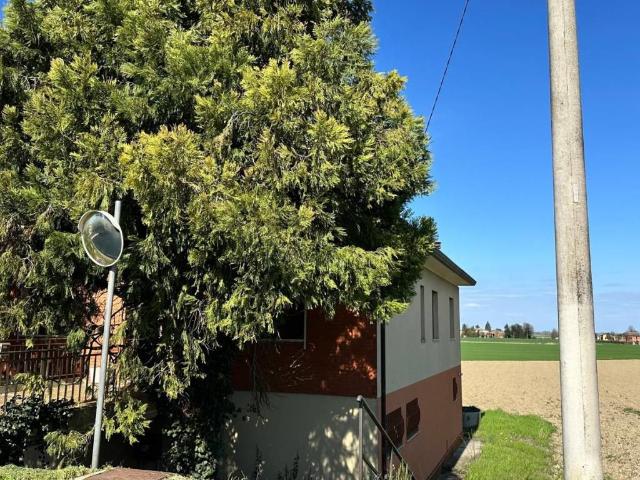 Casa indipendente in vendita a Terre del Reno FE