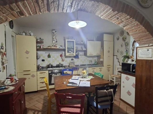 Casa indipendente in vendita a Terricciola PI