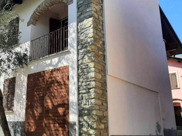 Casa indipendente in vendita a Terzo AL