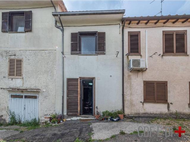 Casa indipendente in vendita a Tessennano VT