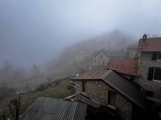 Casa indipendente in vendita a Tizzano Val Parma PR