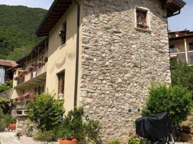 Casa indipendente in vendita a Tignale BS