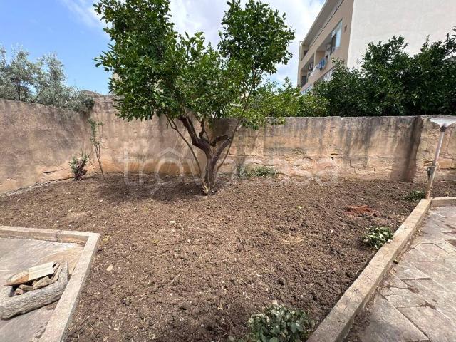 Casa indipendente in vendita a Trapani via Medea