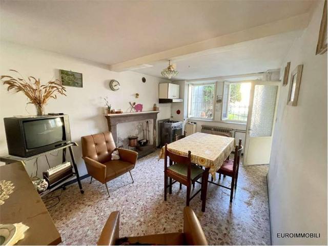 Casa indipendente in vendita a Traversetolo PR