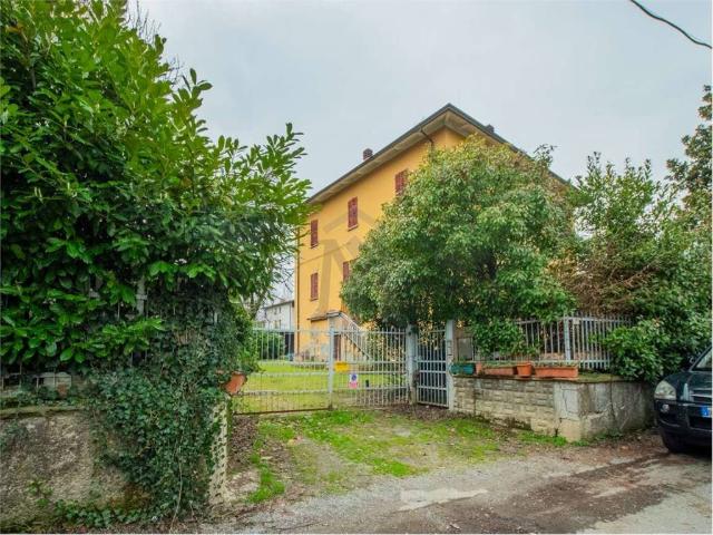 Casa indipendente in vendita a Traversetolo PR