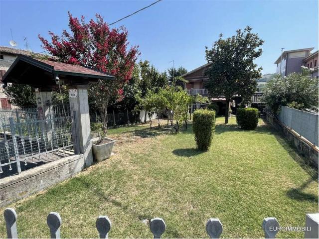 Casa indipendente in vendita a Traversetolo PR